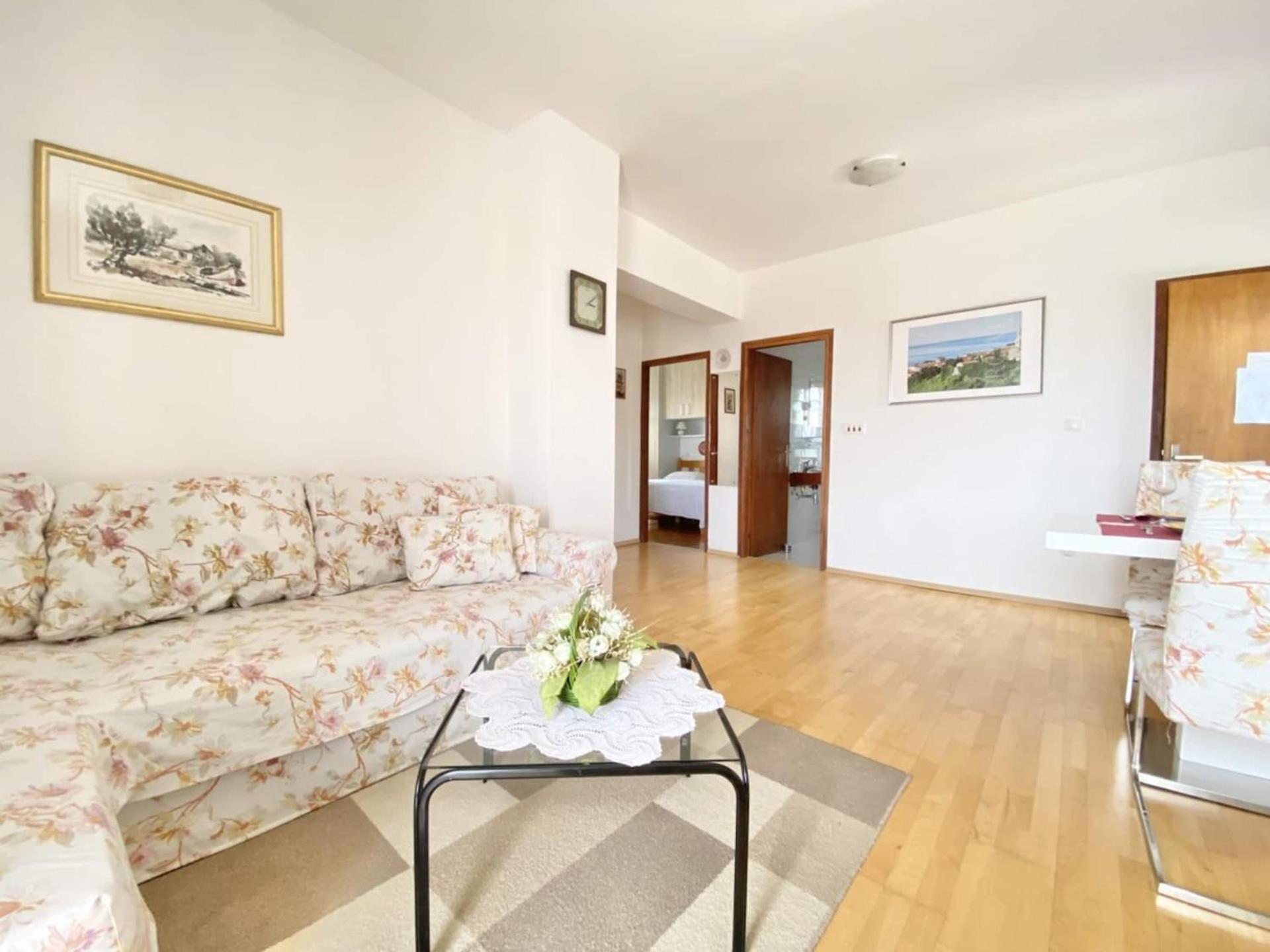 Family Apartments Viva Close To The Beach Krk Town Exterior photo