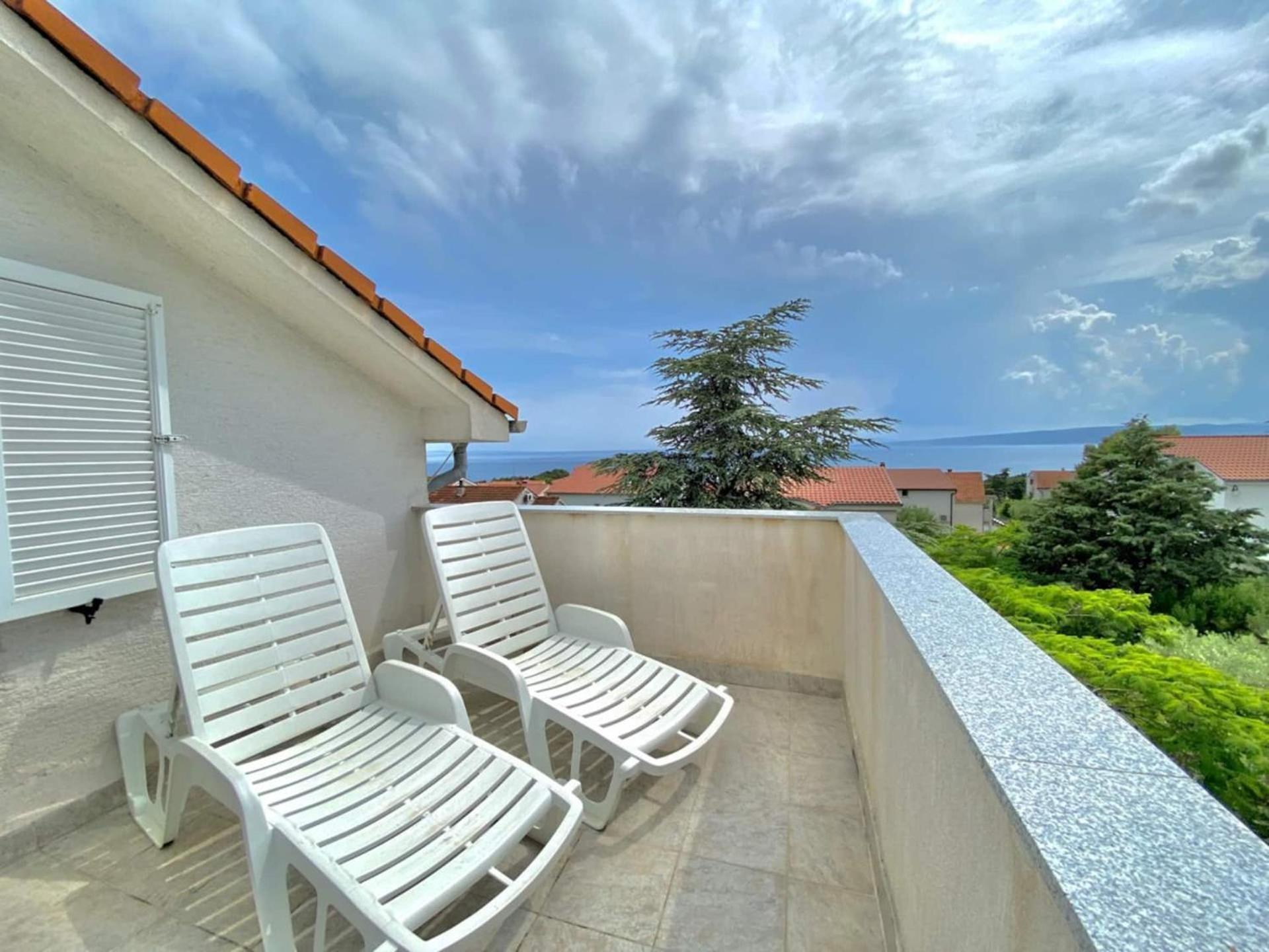 Family Apartments Viva Close To The Beach Krk Town Exterior photo