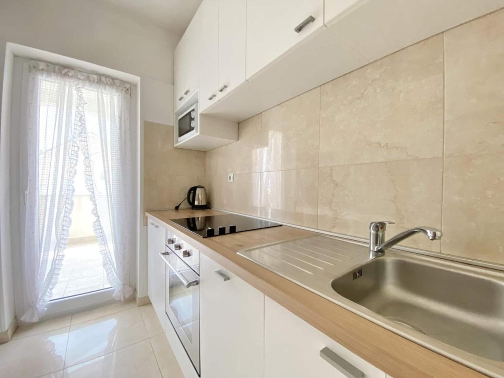 Family Apartments Viva Close To The Beach Krk Town Exterior photo